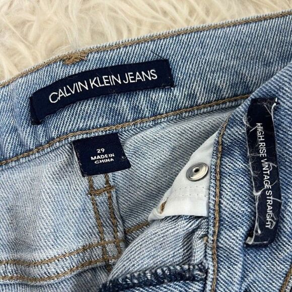 Calvin Klein High Rise Vintage Straight Women’s Distressed Light Wash Denim Jean - Picture 3 of 10